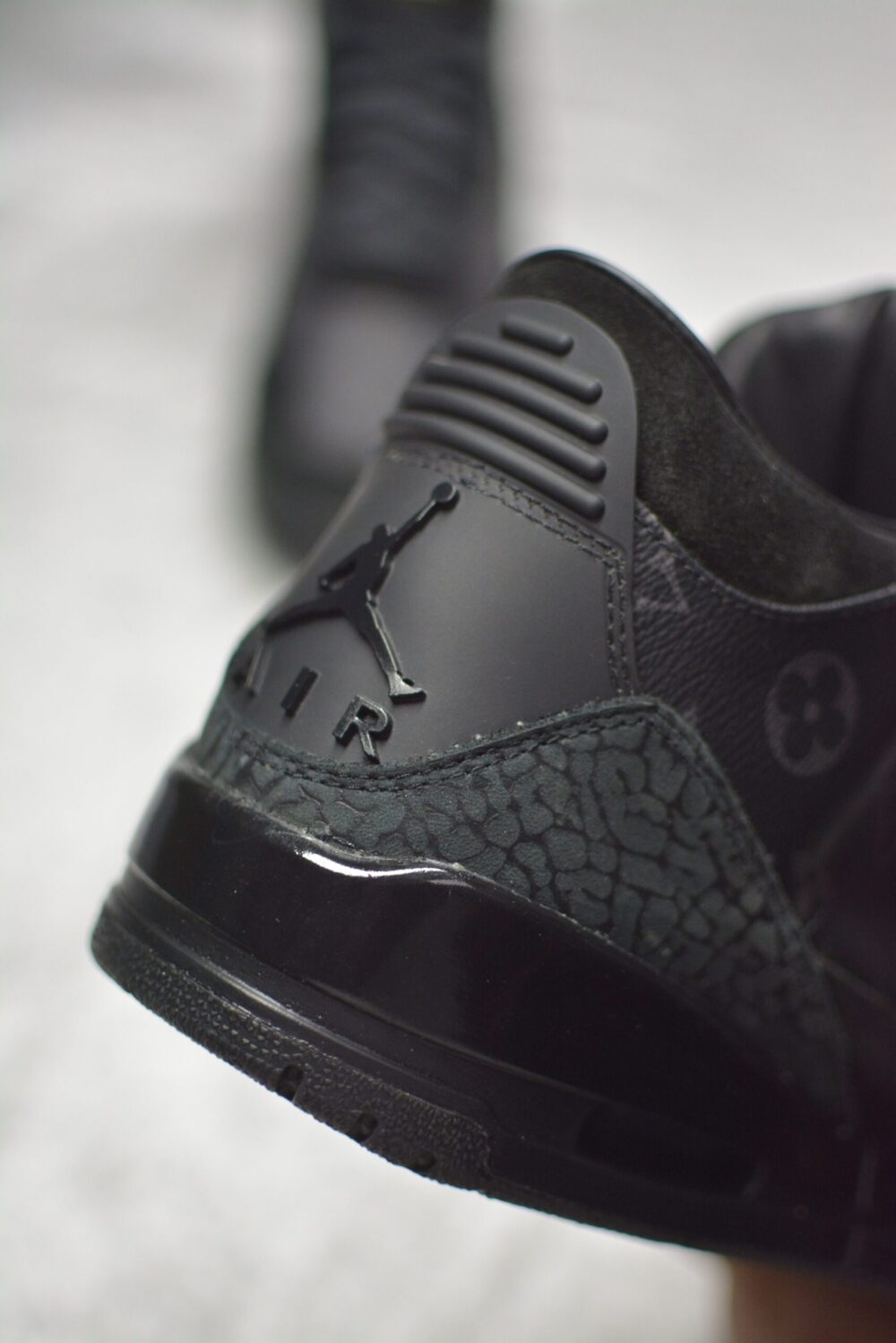 BLACK CAT 3S - Image 2