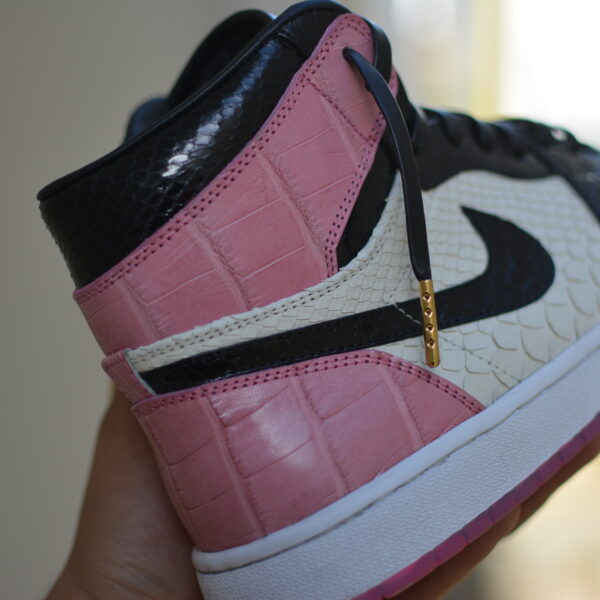 JORDAN 1 PINK GATOR
