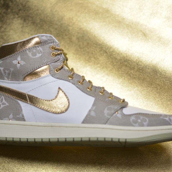 JORDAN 1 GOLD LV
