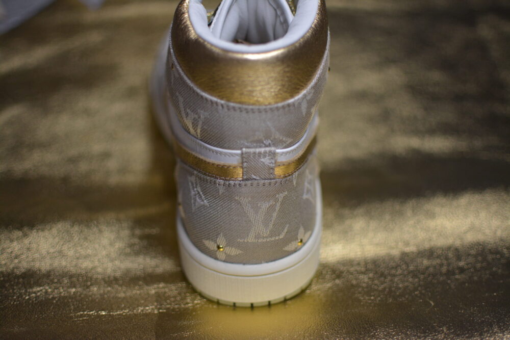 JORDAN 1 GOLD LV - Image 4
