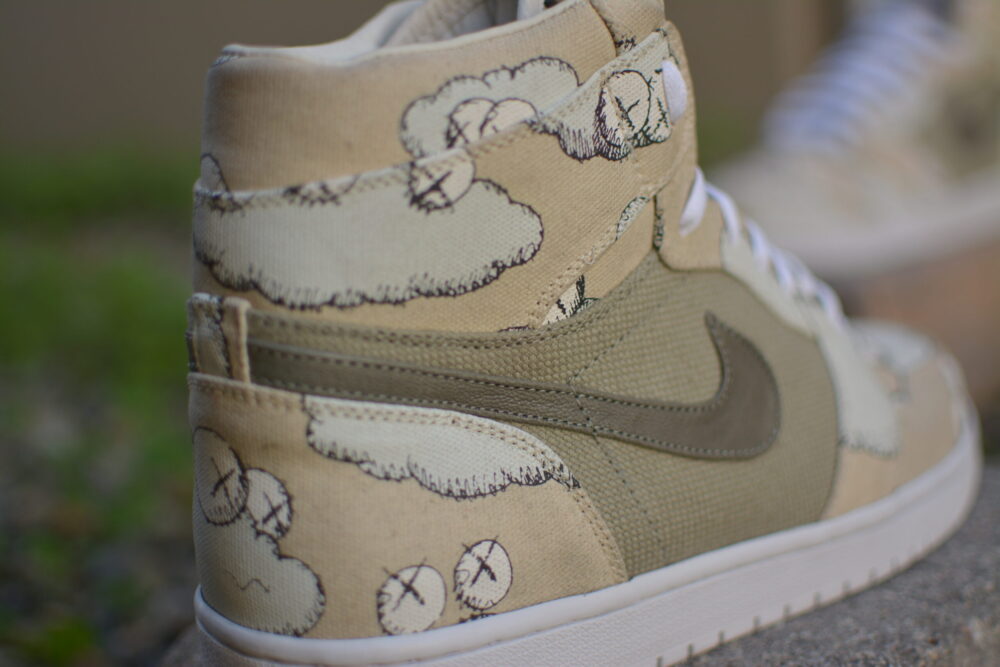 JORDAN 1 KAWS - Image 6