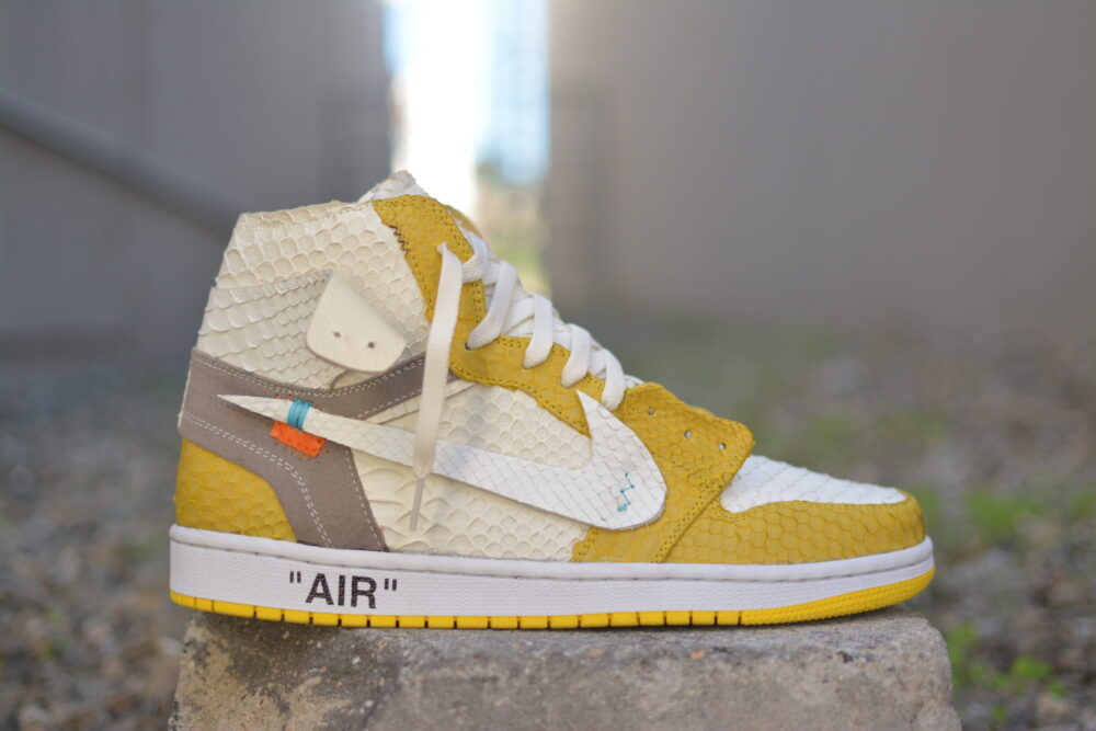 NIKE CANARY YELLOW