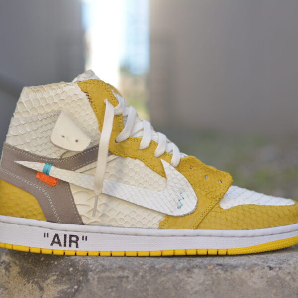 NIKE CANARY YELLOW