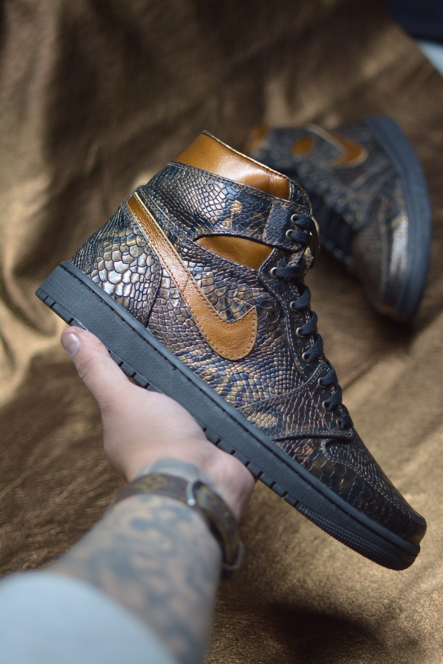 JORDAN 1 BRONZE SNAKE - Image 5