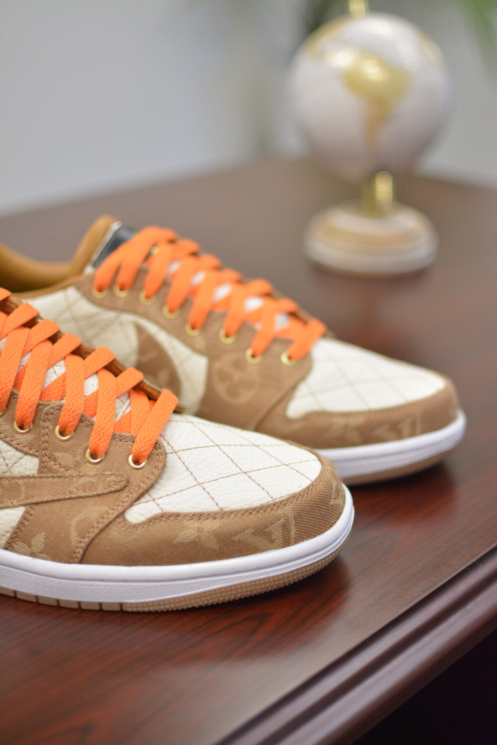 Jordan 1 Travis Desert LV - Image 3