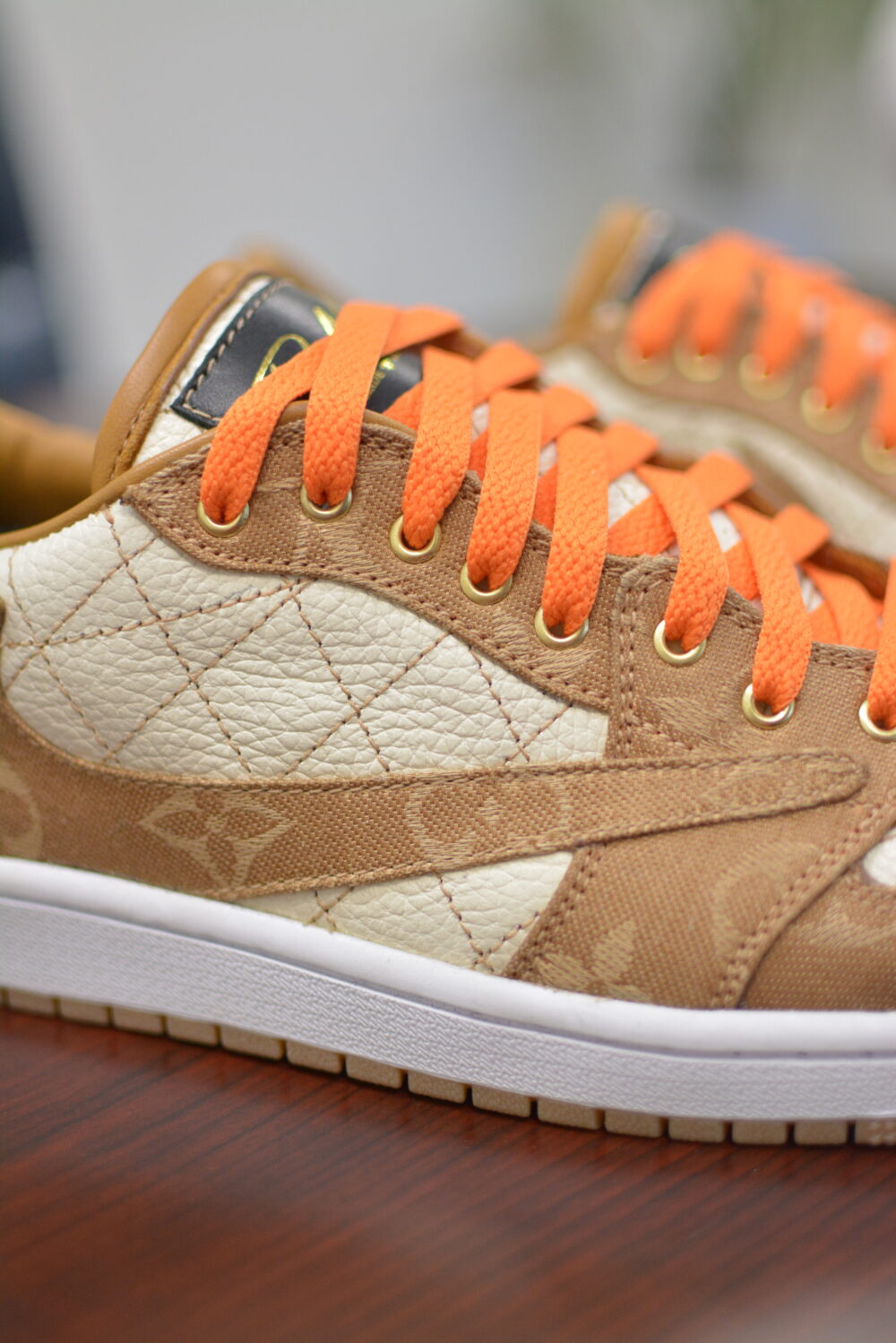 Jordan 1 Travis Desert LV - Image 5