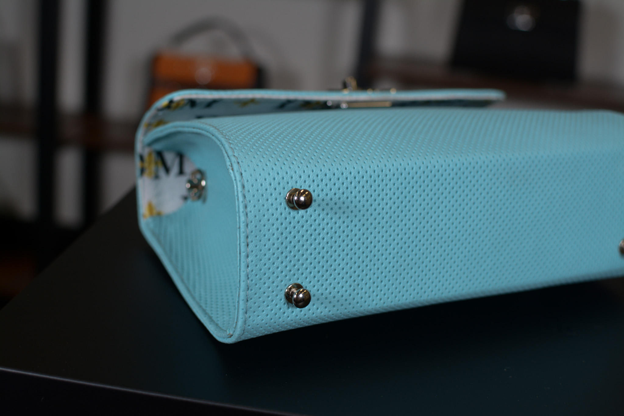 The Flue Sky Blue - Image 6