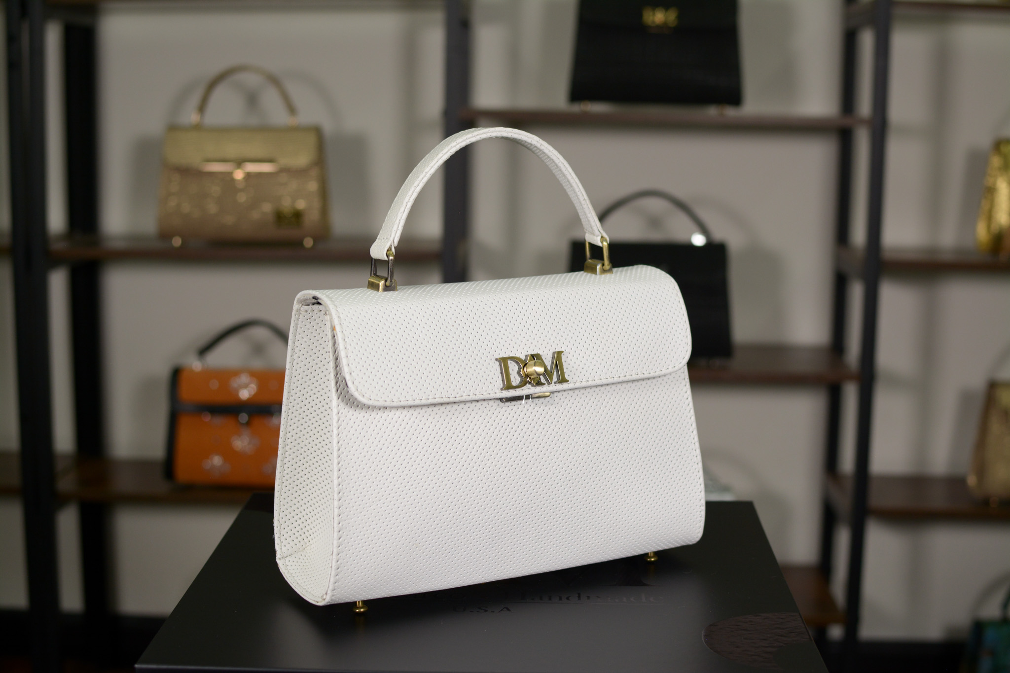 The Fleur White Antique - Image 5